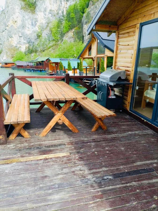 Lake House Perucac Rastiste Exteriör bild