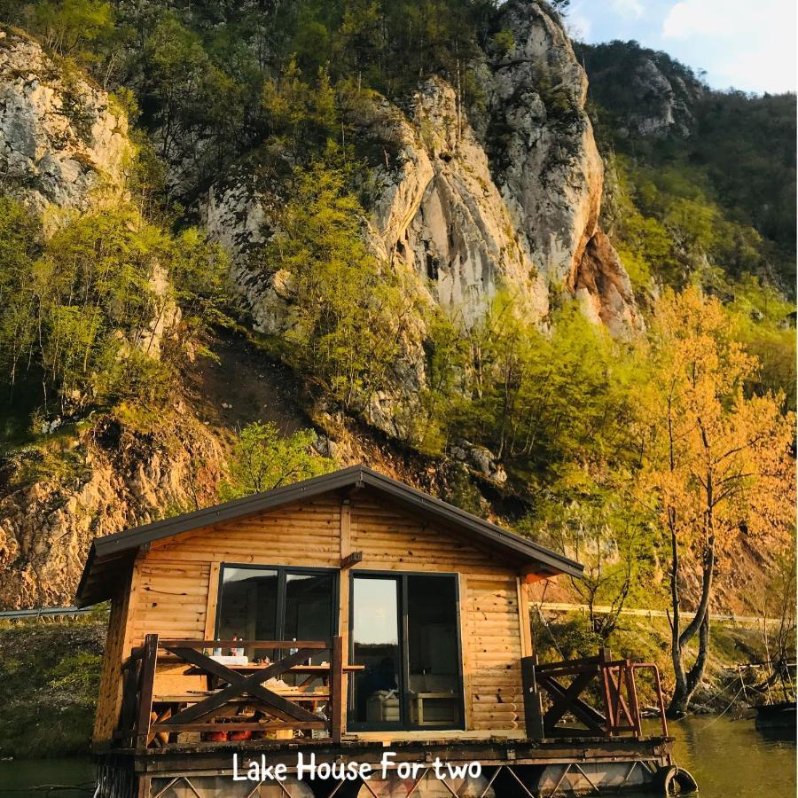 Lake House Perucac Rastiste Exteriör bild