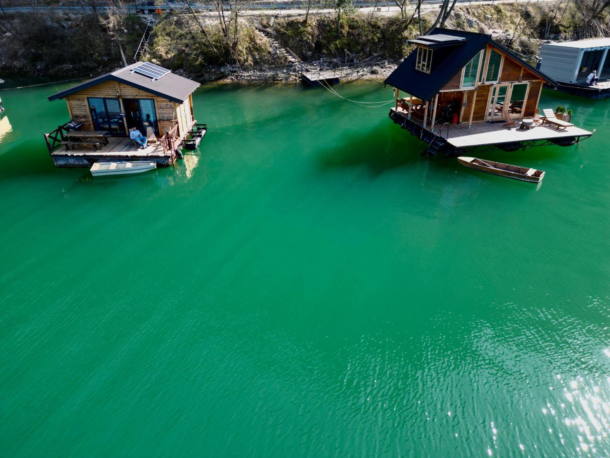 Lake House Perucac Rastiste Exteriör bild