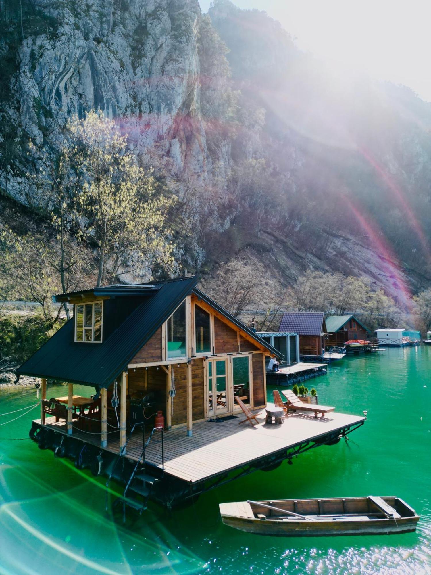 Lake House Perucac Rastiste Exteriör bild