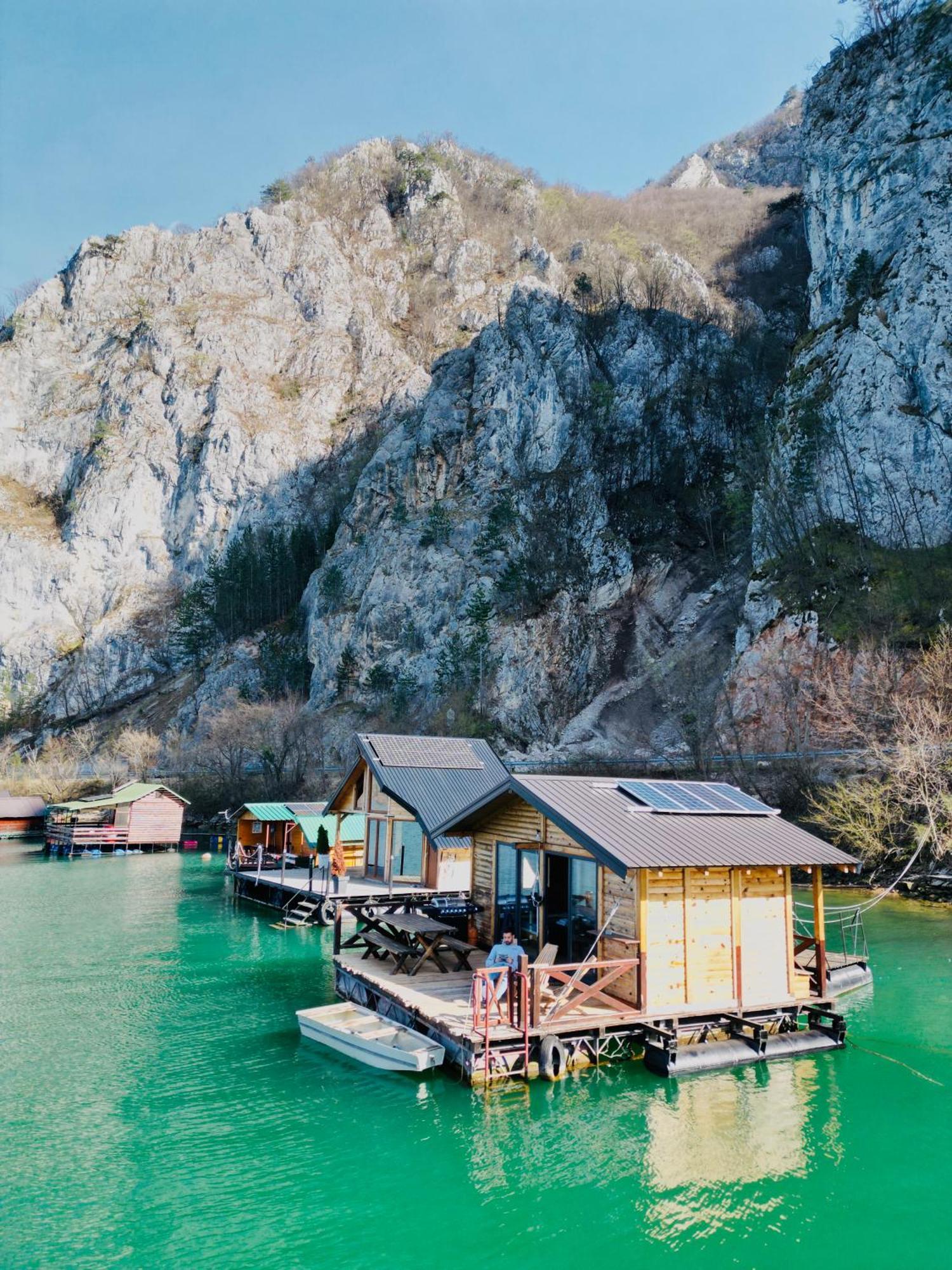 Lake House Perucac Rastiste Exteriör bild